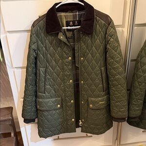Barbour Women's Quilted Jacket - Olive Green